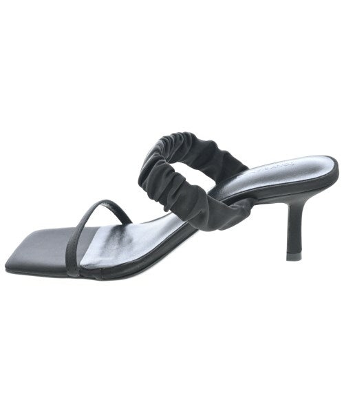 TONY BIANCO รองเท้าแตะ