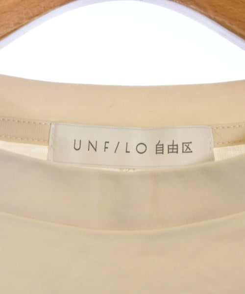 UNFILO เสื้อยืด/เสื้อท็อปส์