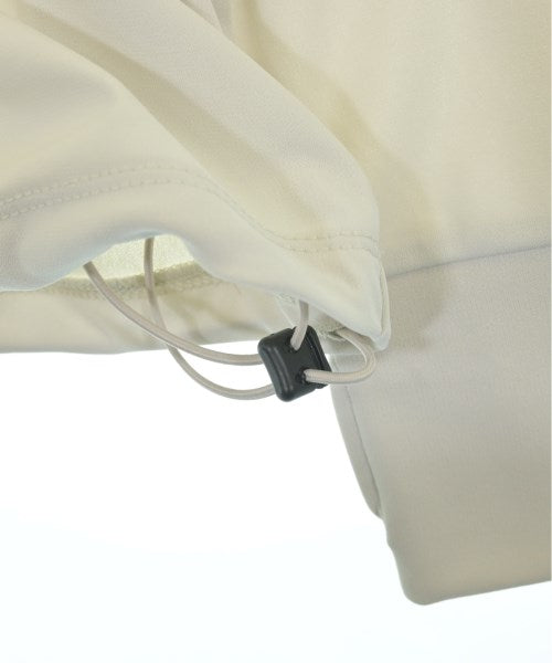 UNFILO เสื้อยืด/เสื้อท็อปส์