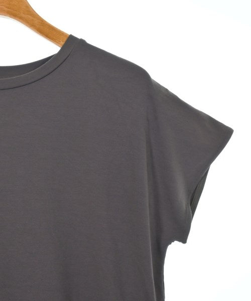 UNFILO เสื้อยืด/เสื้อท็อปส์