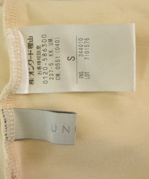 UNFILO เสื้อยืด/เสื้อท็อปส์