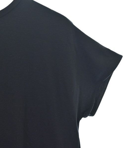 UNFILO เสื้อยืด/เสื้อท็อปส์
