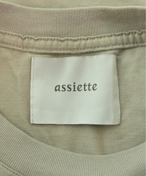 assiette เสื้อยืด/เสื้อท็อปส์
