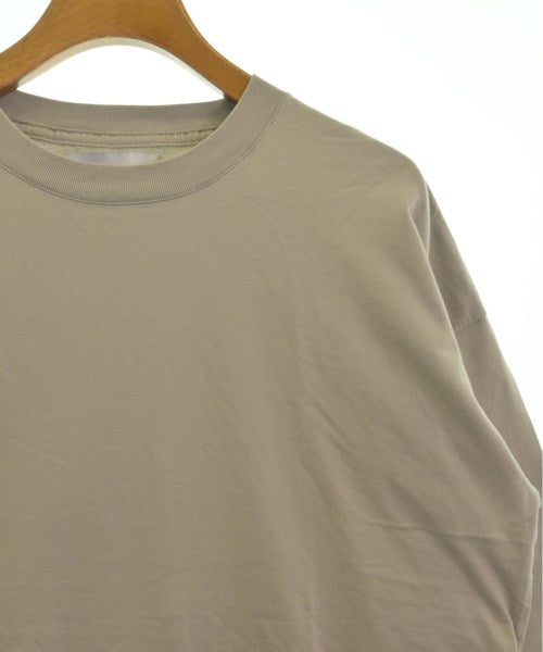 assiette เสื้อยืด/เสื้อท็อปส์