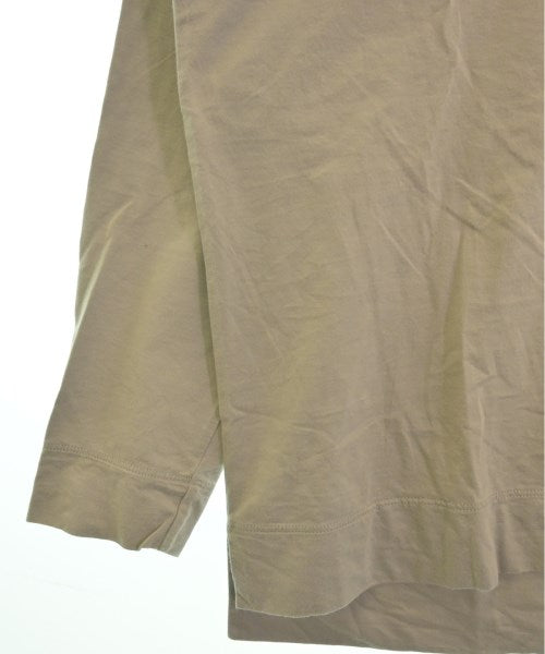 assiette เสื้อยืด/เสื้อท็อปส์