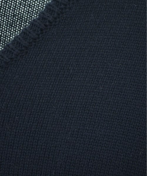 BROKEN BASE เสื้อกันหนาว
