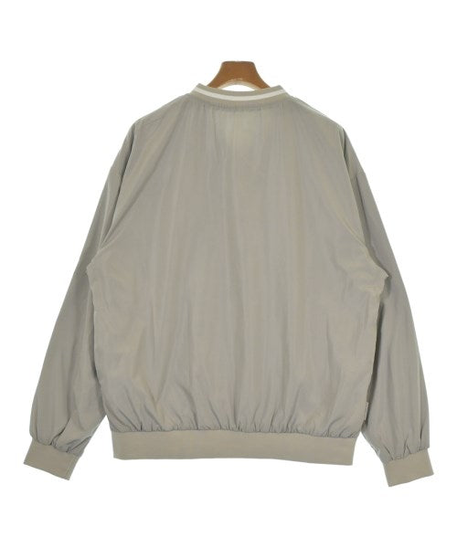BROKEN BASE เสื้อสเวตเตอร์