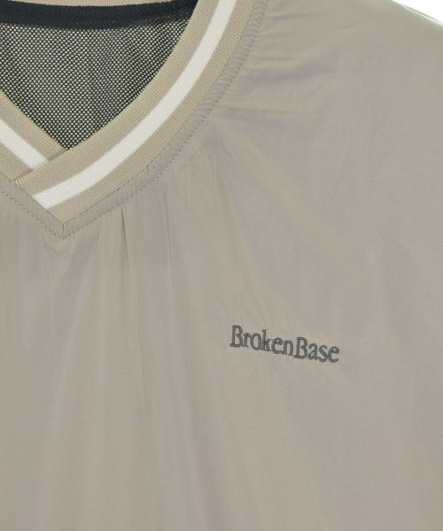 BROKEN BASE เสื้อสเวตเตอร์