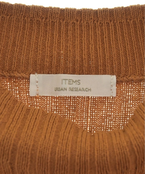 ITEMS URBAN RESEARCH เสื้อแขนกุด
