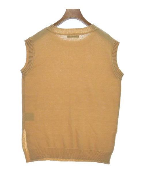 ITEMS URBAN RESEARCH เสื้อแขนกุด