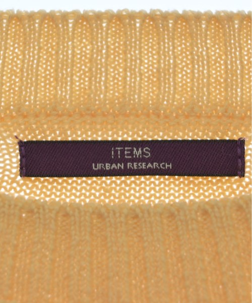 ITEMS URBAN RESEARCH เสื้อแขนกุด