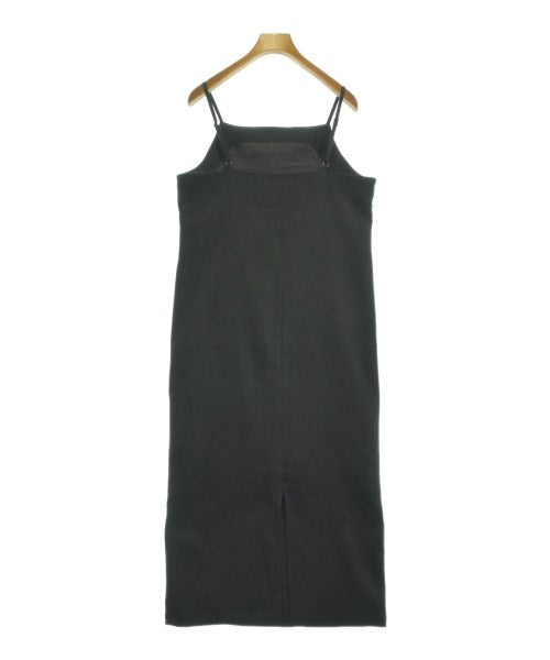 ITEMS URBAN RESEARCH ชุดเดรส