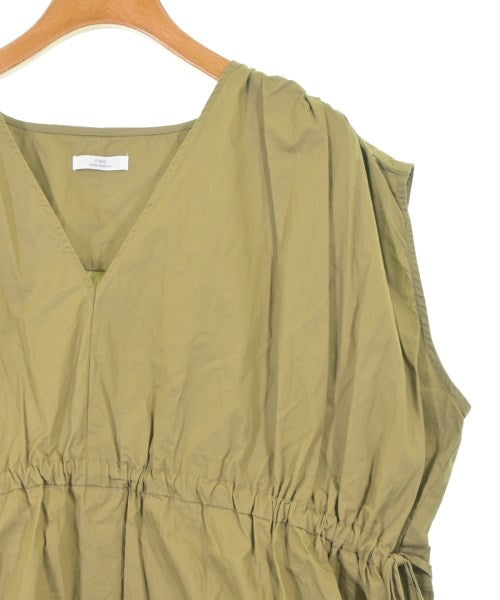 ITEMS URBAN RESEARCH เสื้อสตรี