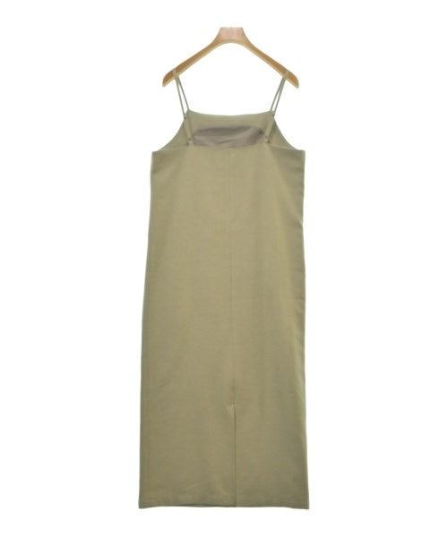 ITEMS URBAN RESEARCH ชุดเดรส