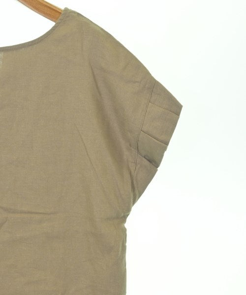 ITEMS URBAN RESEARCH เสื้อสตรี