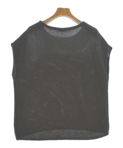 ITEMS URBAN RESEARCH เสื้อแขนกุด