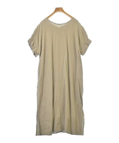 ITEMS URBAN RESEARCH ชุดเดรส