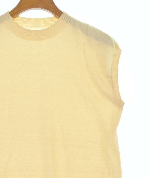 Maglia Plus เสื้อแขนกุด