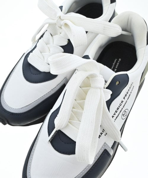 MAISON MAVERICK PRESENTS รองเท้าผ้าใบ