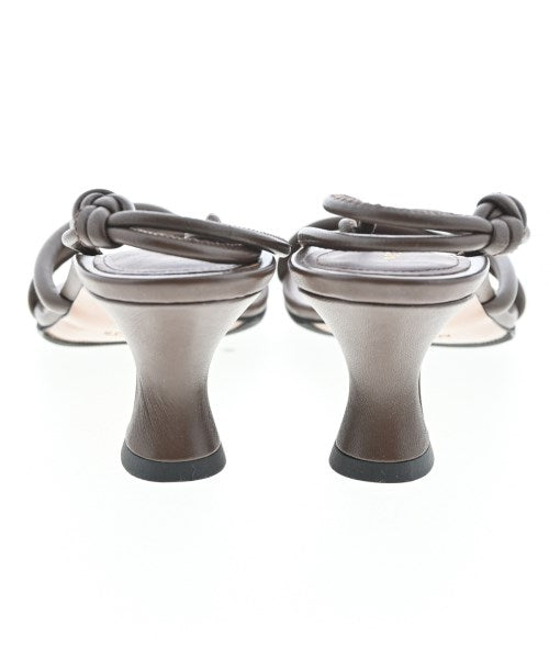 Neous รองเท้าแตะ