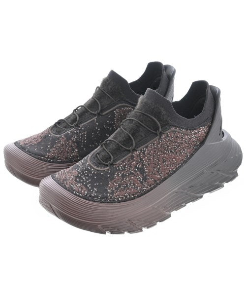 PARIA/FARZANEH รองเท้าผ้าใบ