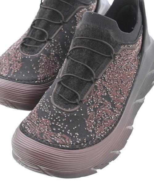 PARIA/FARZANEH รองเท้าผ้าใบ