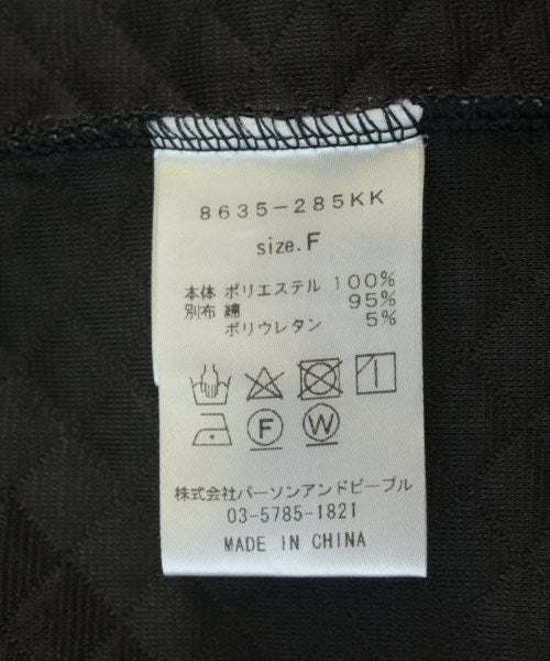 CHIGNON เสื้อยืด/เสื้อท็อปส์