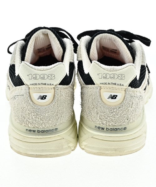 Joe Freshgoods  รองเท้าผ้าใบ
