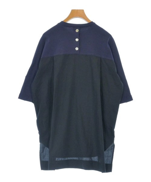 etre relie เสื้อยืด/เสื้อท็อปส์