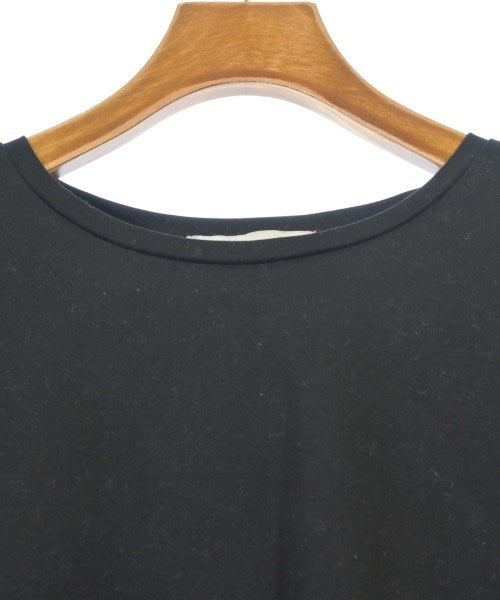 etre relie เสื้อยืด/เสื้อท็อปส์