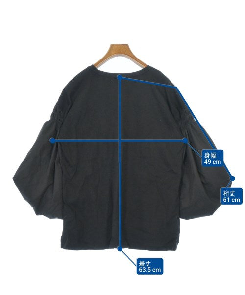 etre relie เสื้อยืด/เสื้อท็อปส์