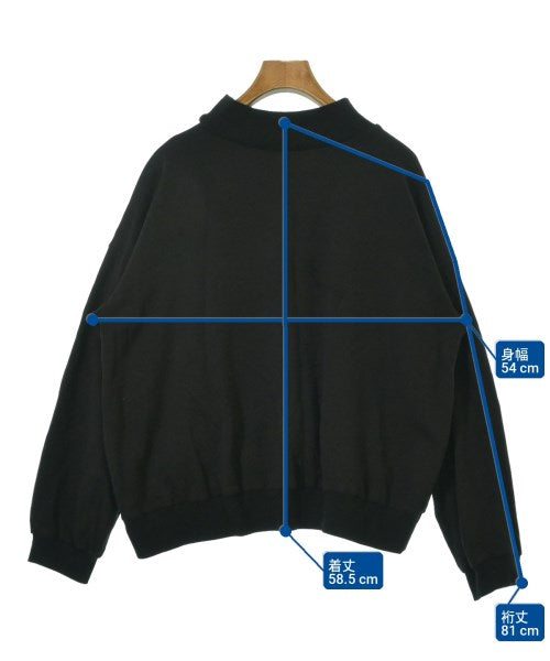 etre relie เสื้อยืด/เสื้อท็อปส์