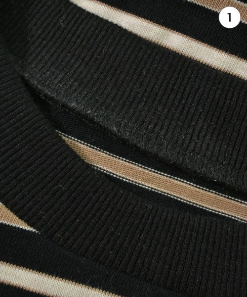 etre relie เสื้อยืด/เสื้อท็อปส์
