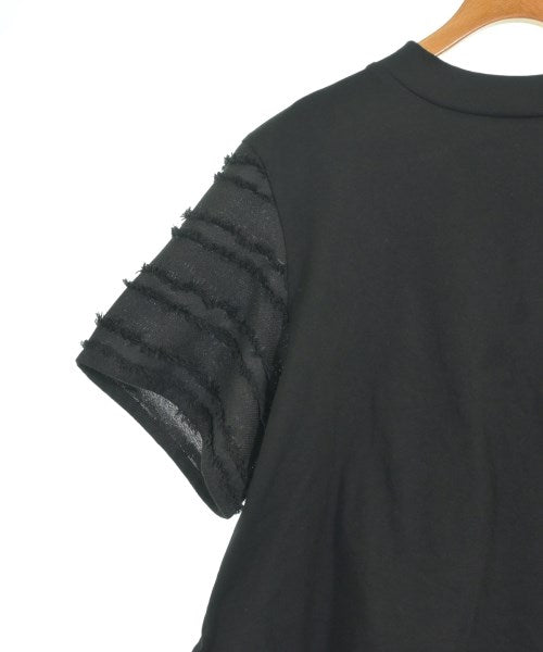 etre relie เสื้อยืด/เสื้อท็อปส์