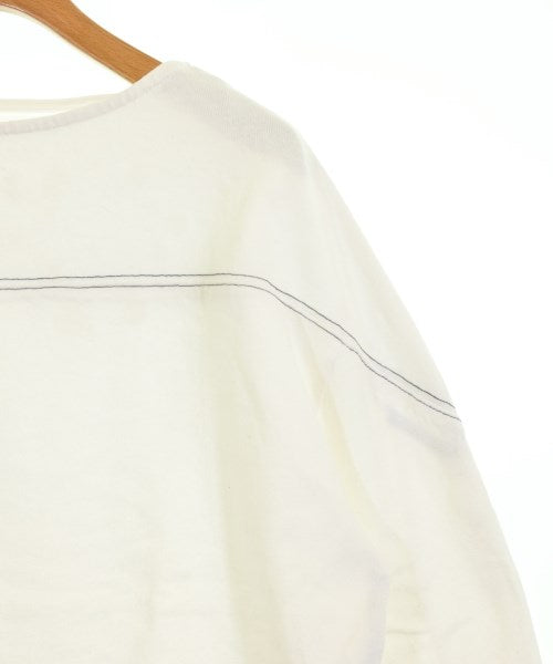 etre relie เสื้อยืด/เสื้อท็อปส์