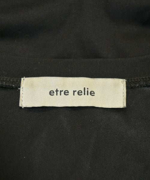 etre relie เสื้อยืด/เสื้อท็อปส์