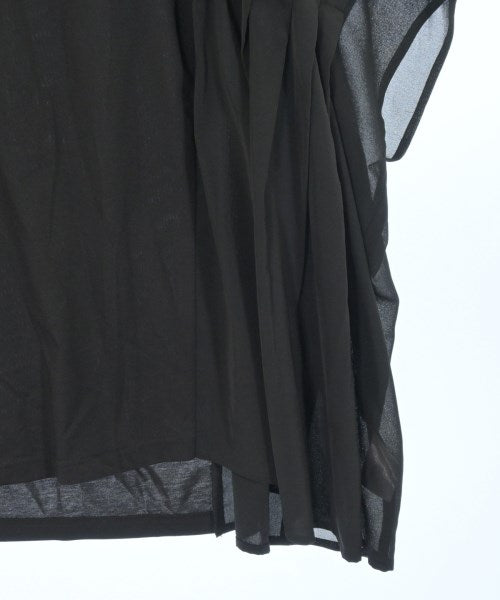 etre relie เสื้อยืด/เสื้อท็อปส์