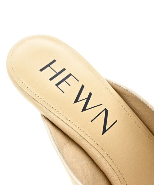 HEWN รองเท้าแตะ