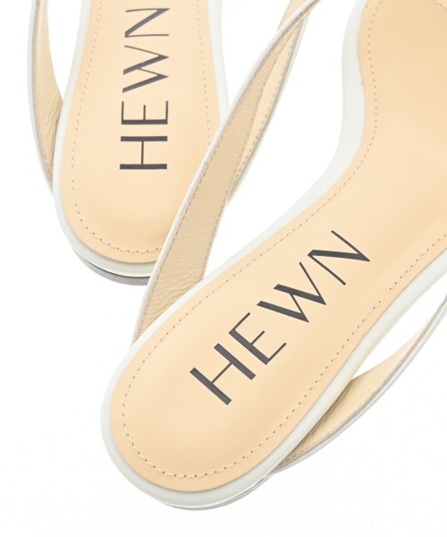 HEWN รองเท้าแตะ