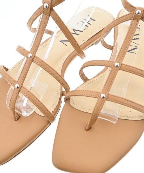 HEWN รองเท้าแตะ