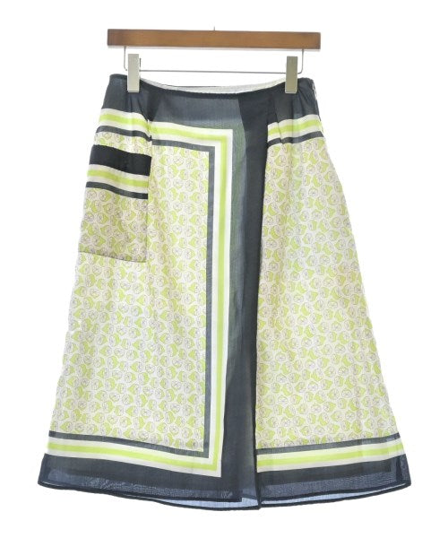 Pizzo Bianco กระโปรงยาวถึงเข่า