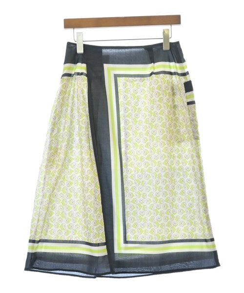 Pizzo Bianco กระโปรงยาวถึงเข่า