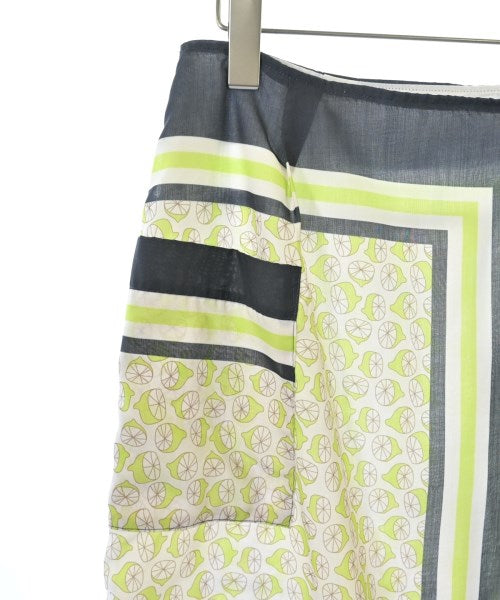 Pizzo Bianco กระโปรงยาวถึงเข่า