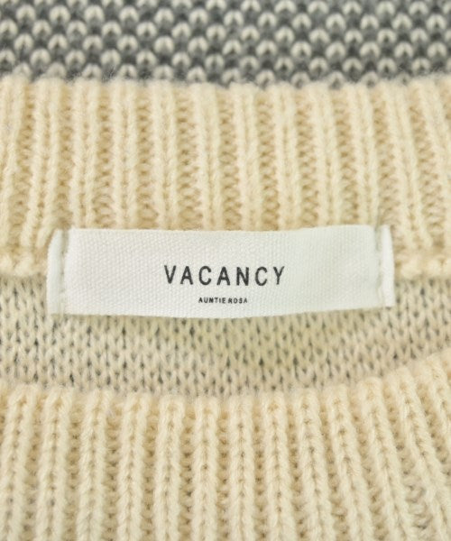 VACANCY AUNTIE ROSA เสื้อกันหนาว