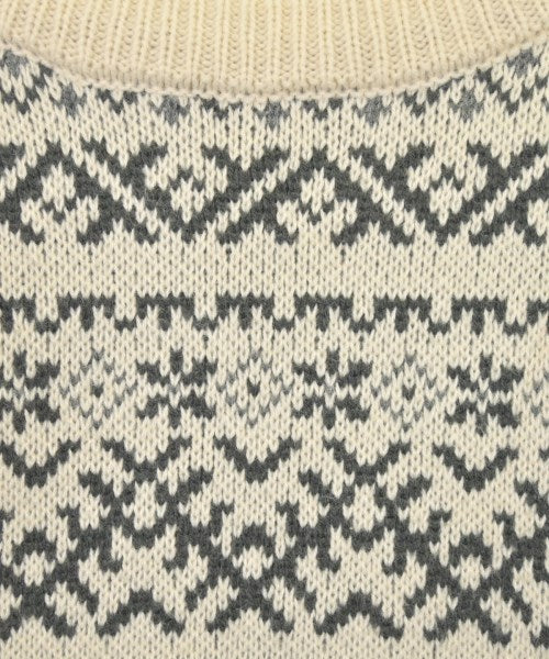 VACANCY AUNTIE ROSA เสื้อกันหนาว