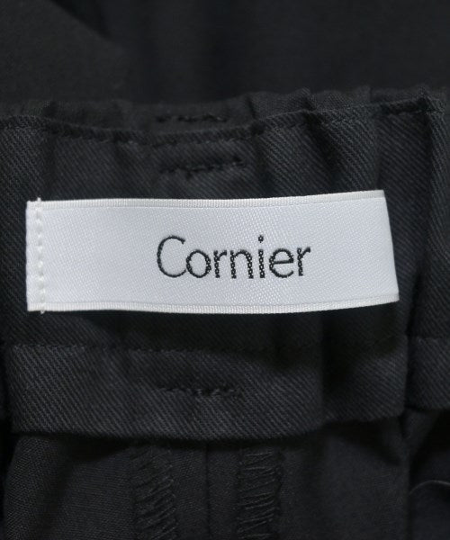 Cornier กางเกงขาสั้น