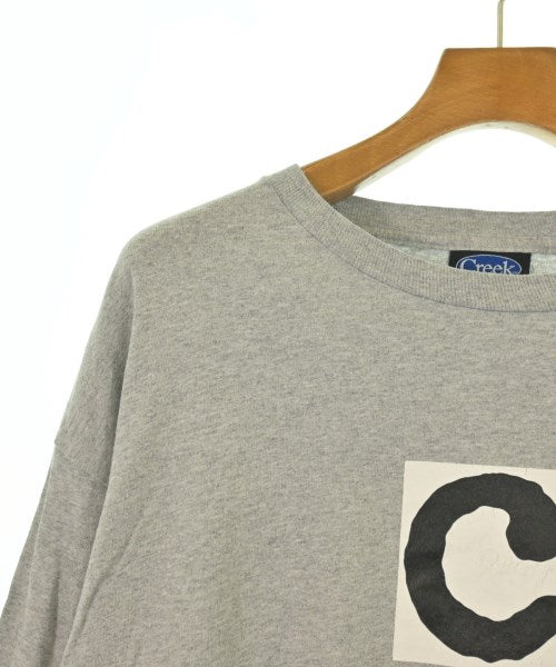 Creek เสื้อยืด/เสื้อท็อปส์