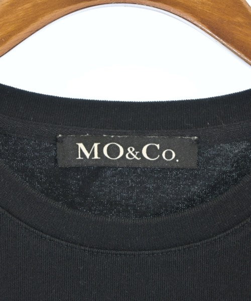 MO&Co. เสื้อยืด/เสื้อท็อปส์