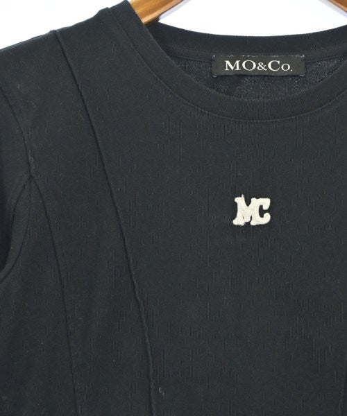 MO&Co. เสื้อยืด/เสื้อท็อปส์