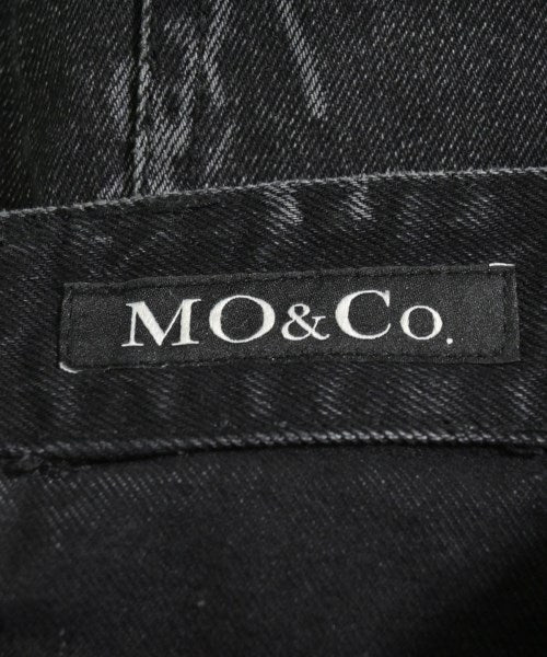 MO&Co. กระโปรงสั้น